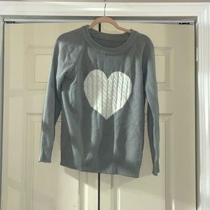 Women’s cozy fashion sweater
